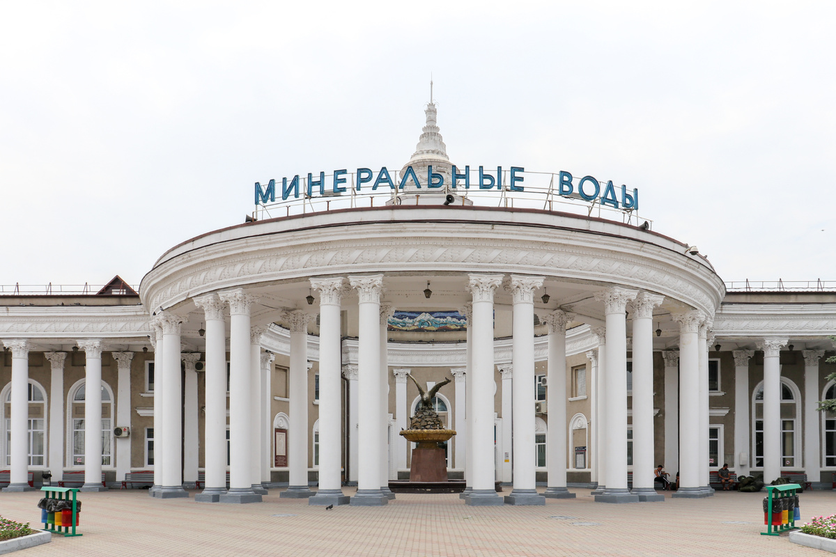 Правительство Республики Коми вместе с компаниями «Газпром трансгаз Ухта» и авиапредприятием «Северсталь» организовали удобные прямые рейсы между Ухтой и Минеральными Водами!.